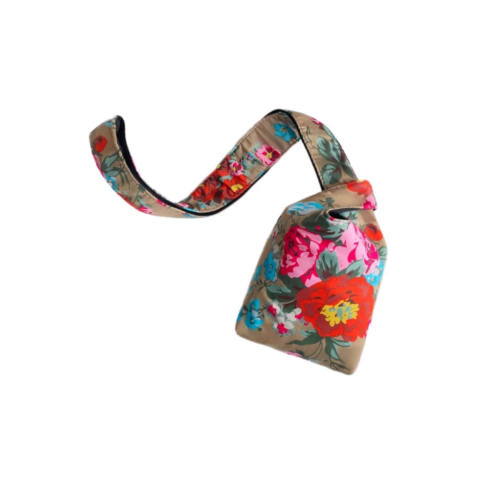 Carlton Yaito Knot Bag
